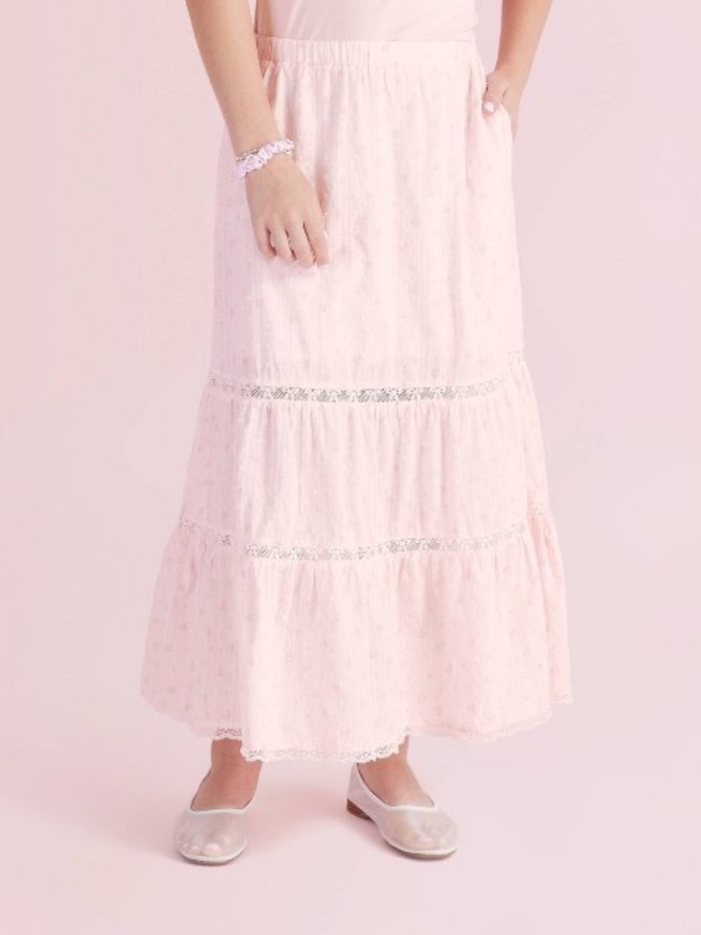 NWT Isla Blooming Heirloom
Ditsy Tiered Maxi Skirt - LoveShackFancy x Target
